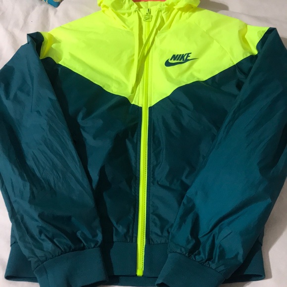 nike mint windbreaker